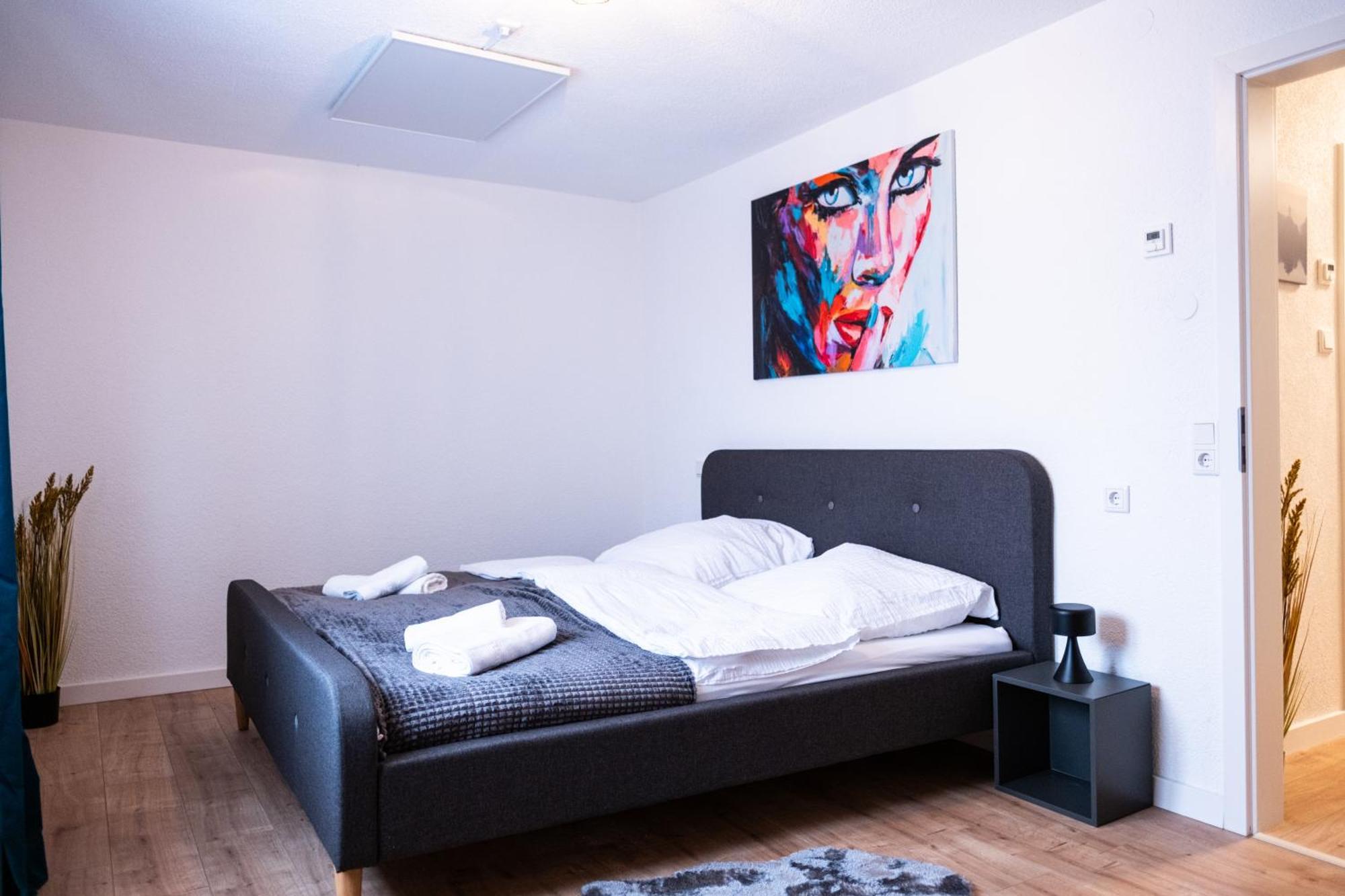Klassen Apartments! Stadtnahes Ferienhaus* Mit Terrasse In Aulendorf * Fuer 6-8 Personen מראה חיצוני תמונה